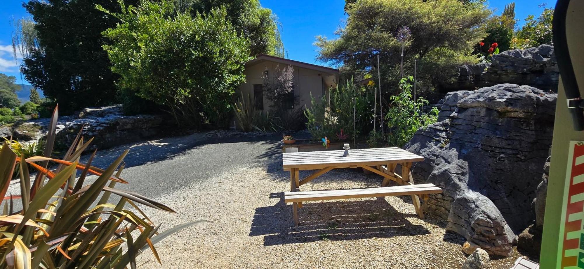 The Rocks Chalets Takaka Exterior photo